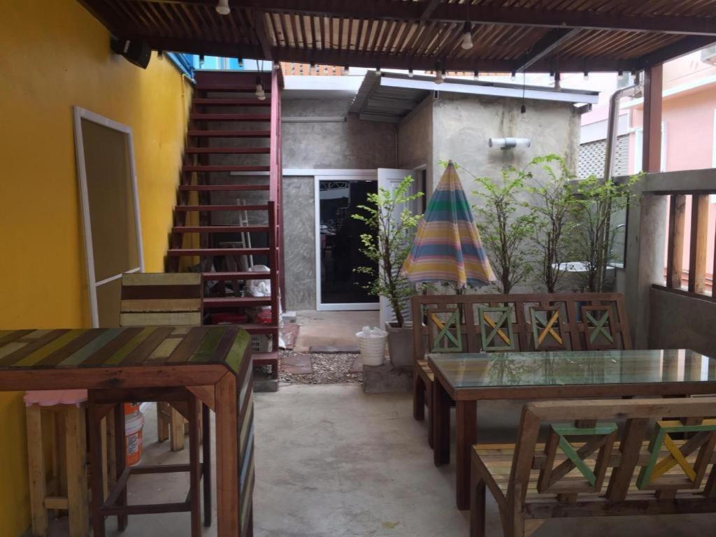 De Hostel Prachuap Khiri Khan Exterior foto